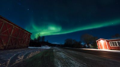 Farmhouse Aurora