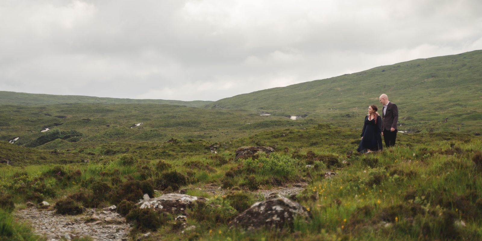 joel-and-rachel-walking-at-sligachan